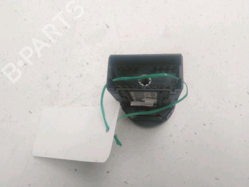 Used Headlight switch VW POLO (9N_, 9A_) 1.4 TDI (70 hp) 27169465
