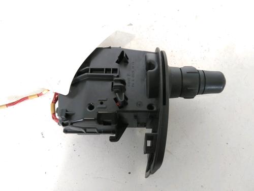 Used Steering column stalk RENAULT CLIO III (BR0/1, CR0/1) 1.5 dCi (C/BR0G, C/BR1G) (68 hp) 30187934