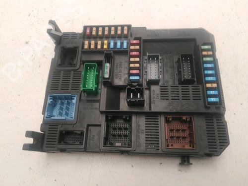 Fuse box PEUGEOT 208 I (CA_, CC_) 1.6 HDi / BlueHDi 75 | BP23563965E1 