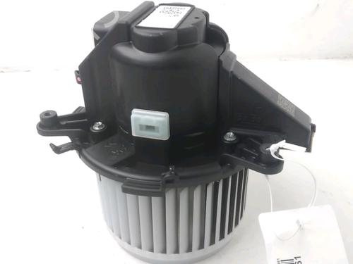 Heater blower motor CITROËN JUMPY III Van (V_) 1.5 BlueHDi 120 | BP33998075M62 - Image 3