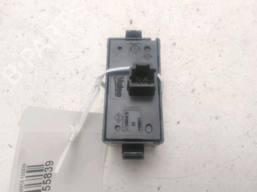Used Warning switch RENAULT MEGANE III Grandtour (KZ0/1) 1.5 dCi (KZ09, KZ0D, KZ1G, KZ29, KZ14, KZ1W, KZ10, KZ1F,... (110 hp) 26304205