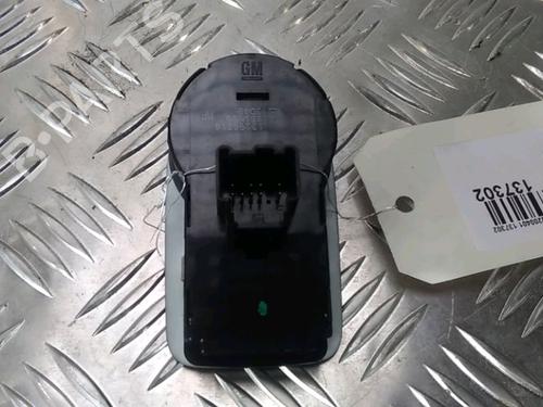 Used Headlight switch Headlight switch OPEL MERIVA B MPV (S10) 1.4 (75) (100 hp) 13079980 13079980