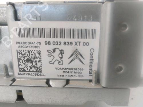 Used Radio Radio PEUGEOT PARTNER Box Body/MPV 1.6 HDi / BlueHDi 75 (75 hp) 40111552 40111552