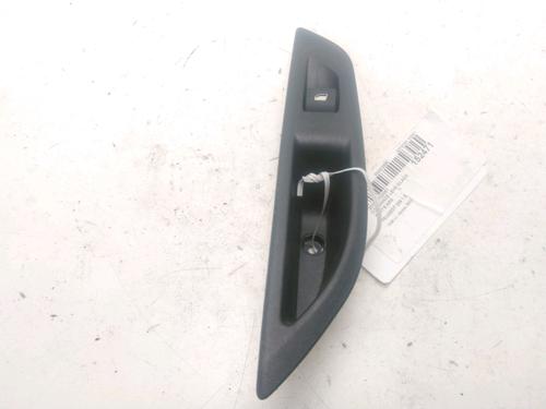 Comutador vidro trás esquerdo Comutador vidro trás esquerdo PEUGEOT 208 II (UB_, UP_, UW_, UJ_) 1.2 PureTech 100 (101 hp) 27394816 27394816