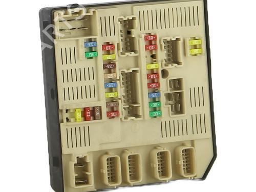 Used Fuse box Fuse box 36959156 36959156