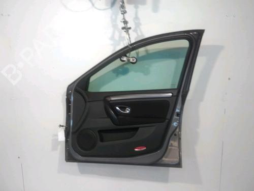 Used Right front door RENAULT LAGUNA III Grandtour (KT0/1) 2.0 dCi (KT07, KT0J, KT14, KT1A, KT1S) (131 hp) 27926620