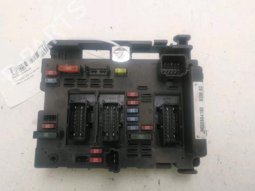 Used Fuse box PEUGEOT 206 Hatchback (2A/C) 1.4 HDi eco 70 (68 hp) 25706067
