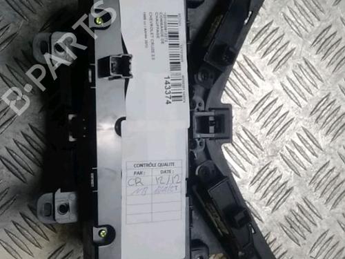 climate-control-chevrolet-cruze-hatchback-j305-20-cdi-13586422-2010-16278564 main image