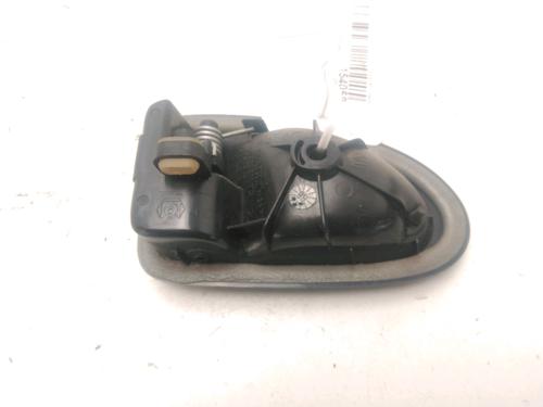 Used Rear right interior door handle RENAULT CLIO II (BB_, CB_) 1.2 (BB0A, BB0F, BB10, BB1K, BB28, BB2D, BB2H, CB0A,... (58 hp) 25015602