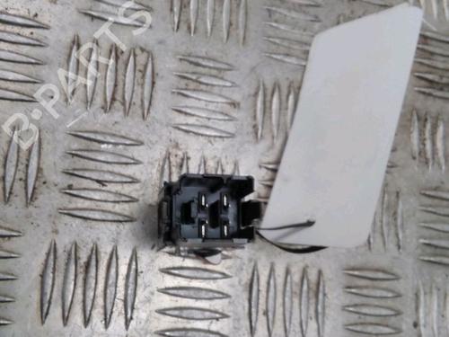 Used Warning switch VW GOLF PLUS V (5M1, 521) 1.9 TDI (105 hp) 13371451