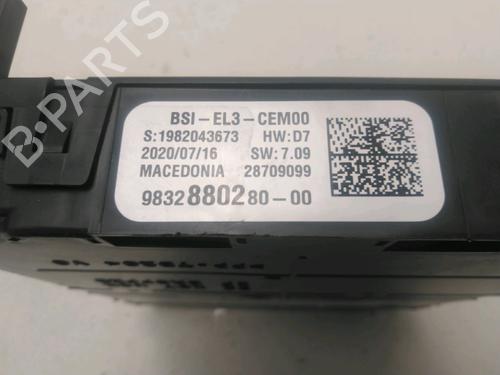 Used Fuse box Fuse box CITROËN C3 III (SX) 1.2 THP 110 (SXHNPS, SXHNZT, SXHNZ6) (110 hp) 24881754 24881754