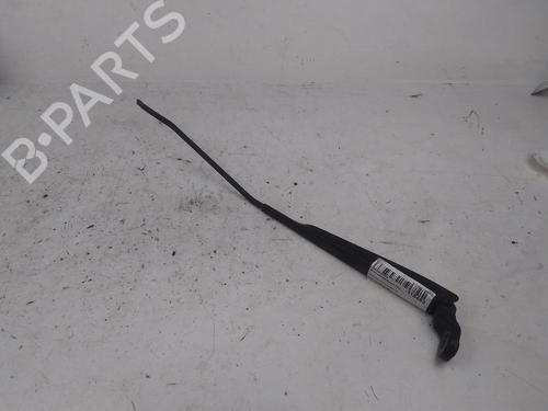 Used Front windshield wiper arm Front windshield wiper arm 15760195 15760195