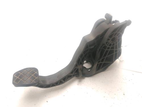 Used Clutch pedal VW POLO V (6R1, 6C1) 1.6 TDI (90 hp) 23125473