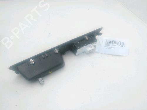 Left front window switch PEUGEOT EXPERT Van (V_) 2.0 BlueHDi 120 | BP29740415I27