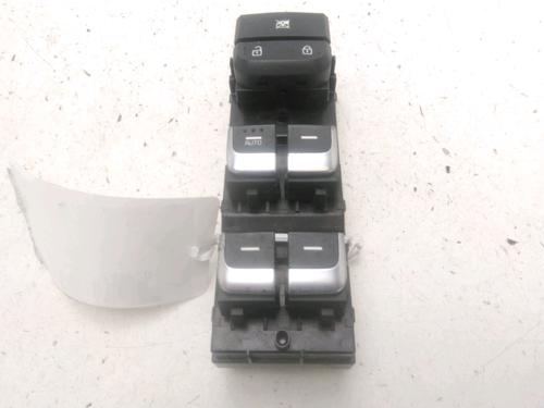 Used Left front window switch KIA SPORTAGE IV (QL, QLE) 1.7 CRDi (141 hp) 29046753