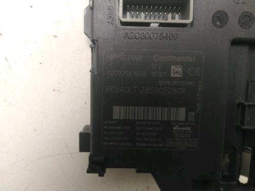 card-reader-renault-captur-i-j5_-h5_-09-tce-90-285902598r-2013-22403437 main image