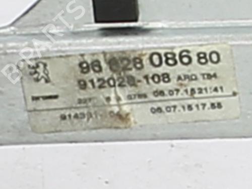 Used Rear right window mechanism PEUGEOT 3008 I MPV (0U_) 1.6 BlueHDi 120 (120 hp) 30188075