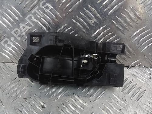 Used Front right interior door handle Front right interior door handle 15754510 15754510