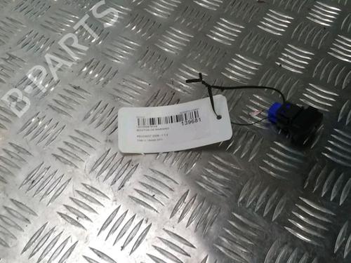 Used Warning switch Warning switch PEUGEOT 2008 I (CU_) 1.2 THP 110 / PureTech 110 (110 hp) 13094080 13094080