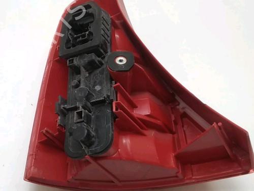 Used Right taillight Right taillight 17553105 17553105