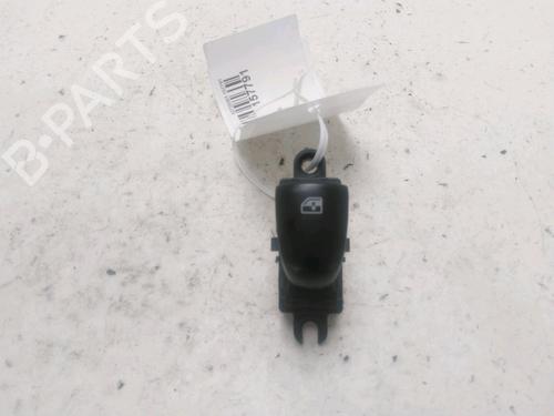 Used Right rear window switch RENAULT KADJAR (HA_, HL_) 1.2 TCe 130 (HLMR) (130 hp) 28178165
