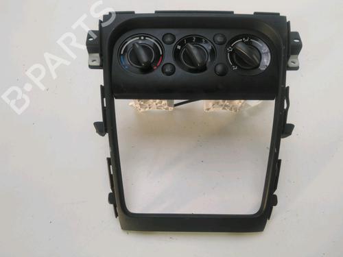 Used Climate control Climate control FIAT SEDICI (189_) 1.9 D Multijet 4x4 (120 hp) 20653653 20653653