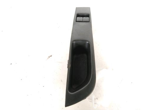 Used Left front window switch NISSAN MICRA III (K12) 1.2 16V (80 hp) 30483036