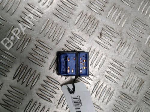 Used Mirror switch Mirror switch TOYOTA AURIS (_E15_) 1.4 D-4D (NDE150_, NDE150R) (90 hp) 13080958 13080958