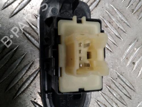 Used Left rear window switch Left rear window switch DACIA DUSTER (HS_) 1.2 TCe 125 (125 hp) 13082132 13082132