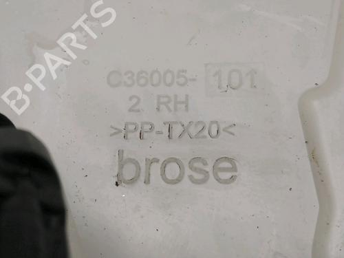 Used Front right lock FIAT 500X (334_) 1.3 (334.AXR11) (150 hp) 30825345