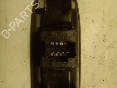 Used Left front window switch Left front window switch PEUGEOT 208 I (CA_, CC_) 1.6 HDi / BlueHDi 75 (75 hp) 11520484 11520484
