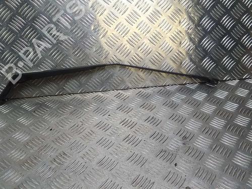 Used Front windshield wiper arm PEUGEOT 407 (6D_) 2.0 HDi 135 (6DRHRH, 6DRHRE, 6DRHRG, 6DRHRJ) (136 hp) 17316611