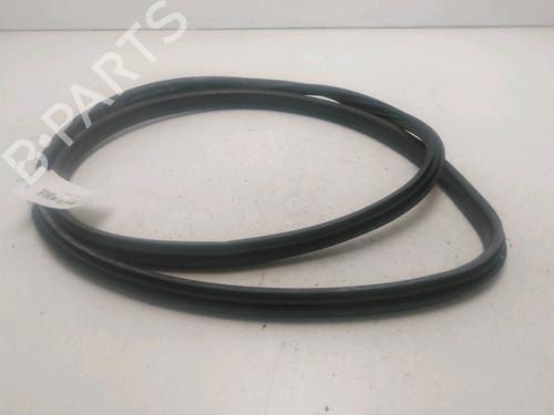 Used Rubber door seal RENAULT MEGANE III Grandtour (KZ0/1) 1.5 dCi (KZ09, KZ0D, KZ1G, KZ29, KZ14, KZ1W, KZ10, KZ1F,... (110 hp) 27268459