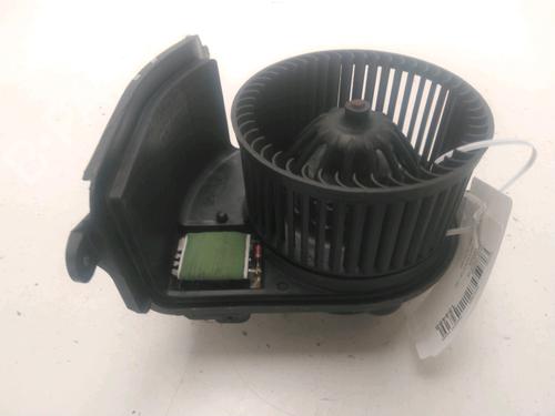 Moteur de chauffage RENAULT CLIO II (BB_, CB_) 1.2 16V (BB05, BB0W, BB11, BB27, BB2T, BB2U, BB2V, CB05,... (75 hp) 23334277