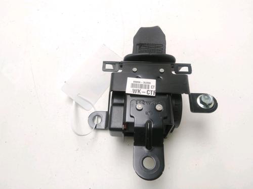 Used Rear center seatbelt Rear center seatbelt 20711125 20711125