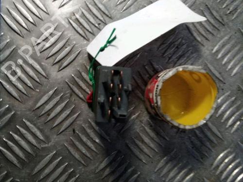 Used Warning switch SKODA OCTAVIA I Combi (1U5) 1.9 TDI (90 hp) 11712794