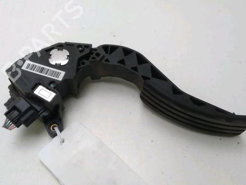 Used Break pedal Break pedal RENAULT MEGANE III Hatchback (BZ0/1_, B3_) 1.5 dCi (BZ09, BZ0D, BZ1W, BZ29, BZ14) (110 hp) 19529745 19529745