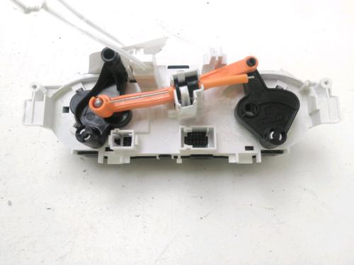 Used Climate control Climate control PEUGEOT 2008 I (CU_) 1.5 BlueHDI 100 (102 hp) 21008761 21008761