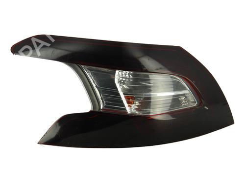 Used Left taillight Left taillight PEUGEOT 308 II (LB_, LP_, LW_, LH_, L3_) 1.6 BlueHDi 120 (120 hp) 31576504 31576504