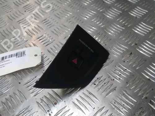 Used Warning switch Warning switch VW POLO VI (AW1, BZ1, AE1) 1.0 MPi (80 hp) 13079395 13079395