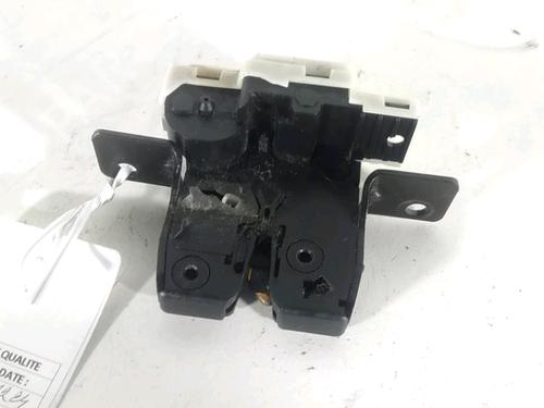 Used Tailgate lock RENAULT CLIO III (BR0/1, CR0/1) 1.4 16V (98 hp) 22342331