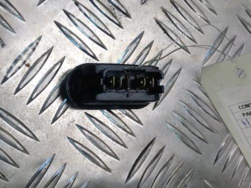 Used Left front window switch Left front window switch DACIA DUSTER (HS_) 1.5 dCi (HSAJ) (90 hp) 13081789 13081789