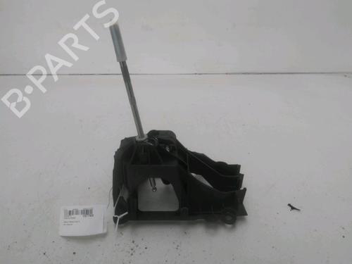 Used Gear lever Gear lever RENAULT TWINGO III (BCM_, BCA_) 1.0 SCe 70 (71 hp) 29621905 29621905