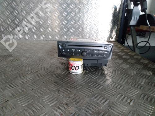 Used Radio RENAULT CLIO III Grandtour (KR0/1_) 1.5 dCi (KR0H, KR1S) (106 hp) 11713793