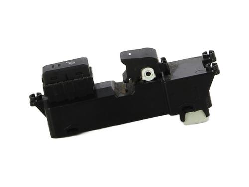Used Right rear window switch Right rear window switch HYUNDAI TUCSON (TL, TLE) 1.7 CRDi (116 hp) 33031981 33031981