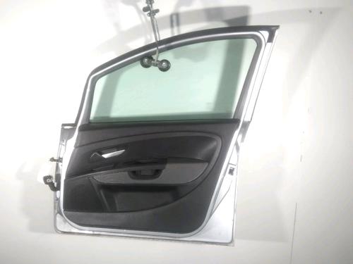 Used Right front door FIAT GRANDE PUNTO (199_) 1.3 D Multijet (75 hp) 25250837