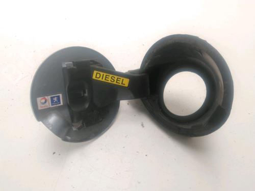 Used Fuel flap Fuel flap PEUGEOT 5008 (0U_, 0E_) 1.6 HDi (110 hp) 26121164 26121164