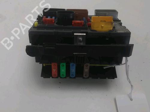 Used Fuse box PEUGEOT EXPERT Van (VF3A_, VF3U_, VF3X_) 1.6 HDi 90 8V (90 hp) 27643713