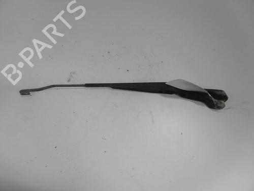 Used Front windshield wiper arm RENAULT CLIO II (BB_, CB_) [1998-2016]  17316608