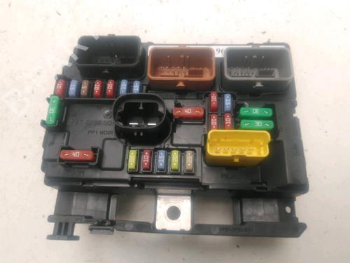 Used Fuse box CITROËN C3 II (SC_) 1.6 HDi (92 hp) 25750867